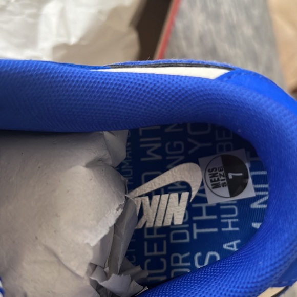 Nike Jackie Robinson size 7 Mens 8.5 women - Picture 3 of 5